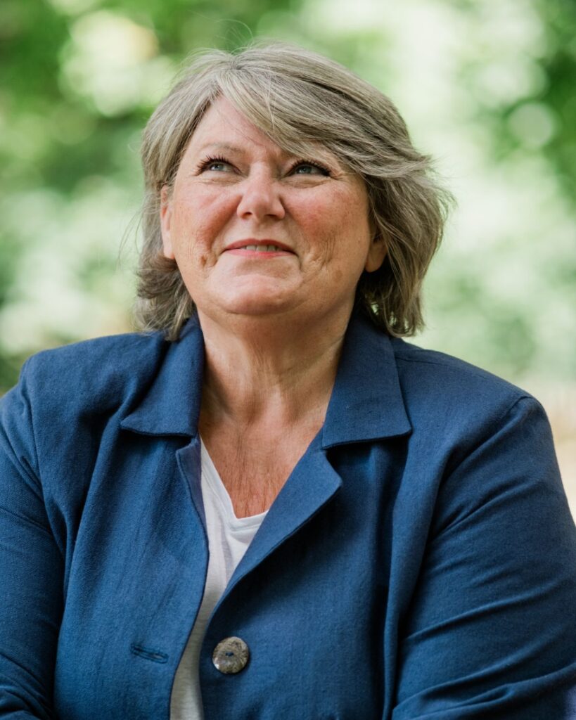Lynne Jones supporting workplace wellbeing for organisations
