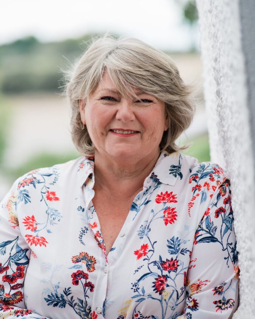 Lynne Jones therapeutic mentor